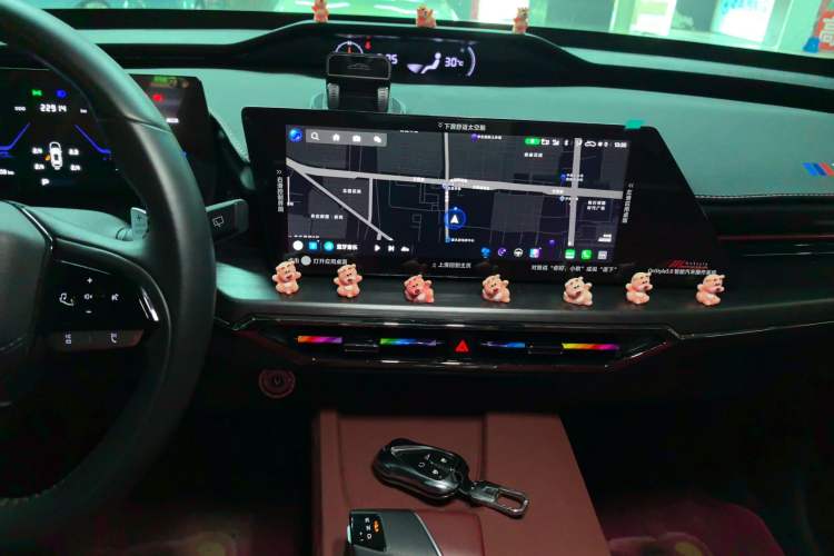 Used CHANGAN OSHAN Z6 2023 Blue Whale 1.5T DCT Smart Luxury Model Audio And AC Panel