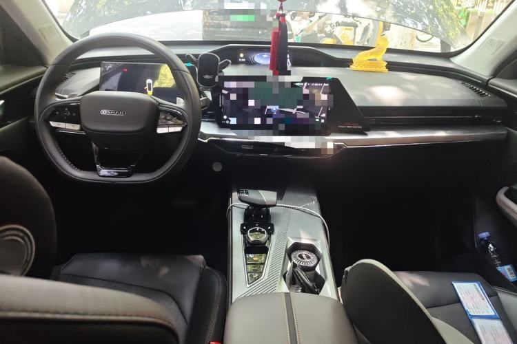 Used CHANGAN OSHAN Z6 2023 Blue Whale 1.5T DCT Smart Edition Center Console