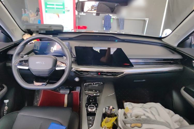 Used CHANGAN OSHAN Z6 2023 Blue Whale 1.5T DCT Smart Edition Center Console