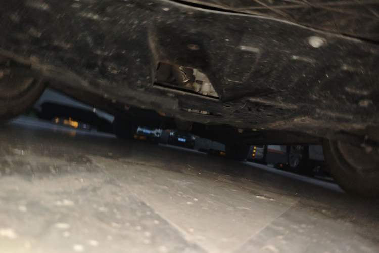 Used CHANGAN OSHAN Z6 2023 Blue Whale 1.5T DCT Luxury Model Chassis Front