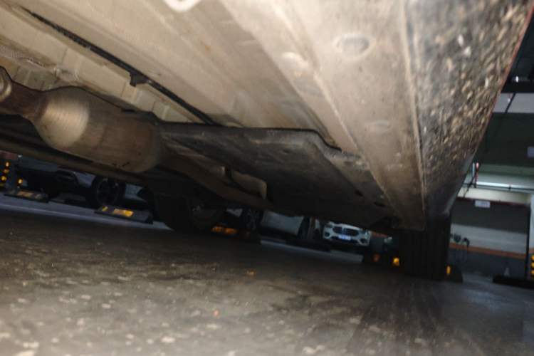 Used CHANGAN OSHAN Z6 2023 Blue Whale 1.5T DCT Luxury Model Chassis Front Left