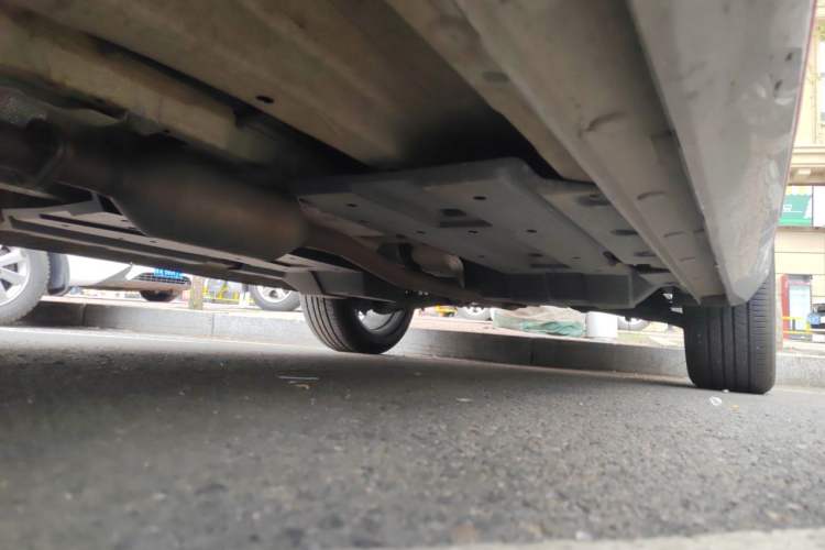 Used CHANGAN OSHAN Z6 2023 Blue Whale 1.5T DCT Smart Luxury Model Chassis Front Left