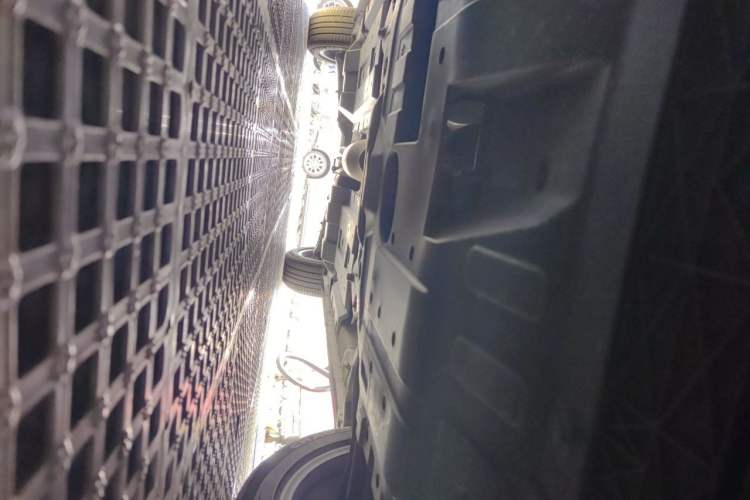 Used CHANGAN OSHAN Z6 2023 Blue Whale 1.5T DCT Smart Edition Chassis Front