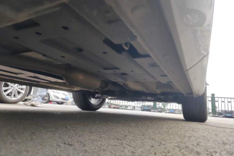 Used CHANGAN OSHAN Z6 2023 Blue Whale 1.5T DCT Smart Luxury Model Chassis Rear Right