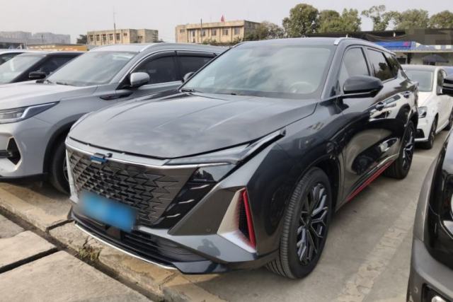 Used CHANGAN OSHAN Z6 2023 Blue Whale 1.5T DCT Smart-Led City Edition