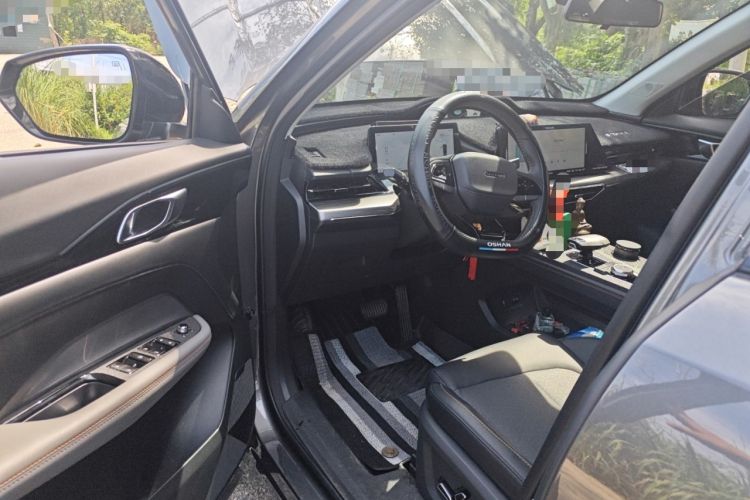 Used CHANGAN OSHAN Z6 2023 Blue Whale 1.5T DCT Smart Edition Driver Seat