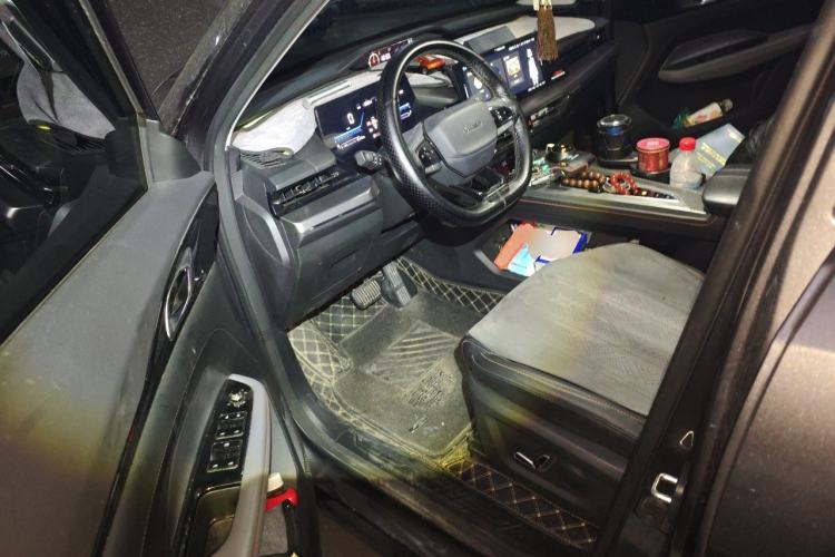 Used CHANGAN OSHAN Z6 2023 Blue Whale 1.5T DCT Luxury Model Driver Seat