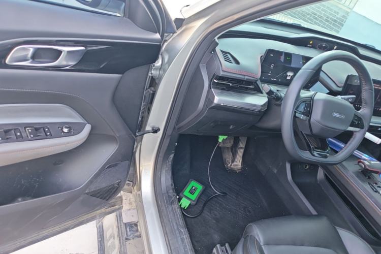 Used CHANGAN OSHAN Z6 2023 Blue Whale 1.5T DCT Smart Edition Driver Seat