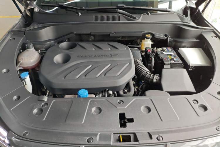 Used CHANGAN OSHAN Z6 2023 Blue Whale 1.5T DCT Smart Luxury Model Engine Bay