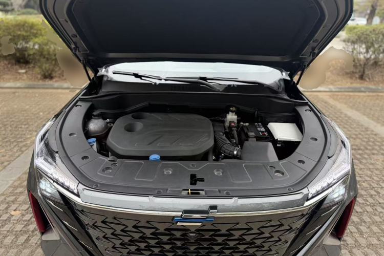 Used CHANGAN OSHAN Z6 2023 Blue Whale 1.5T DCT Smart Luxury Model Engine Bay