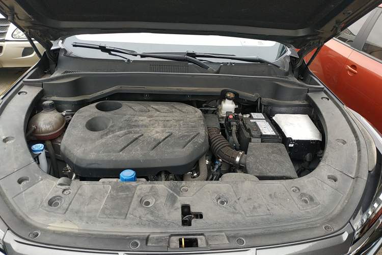 Used CHANGAN OSHAN Z6 2023 Blue Whale 1.5T DCT Smart Edition Engine Bay
