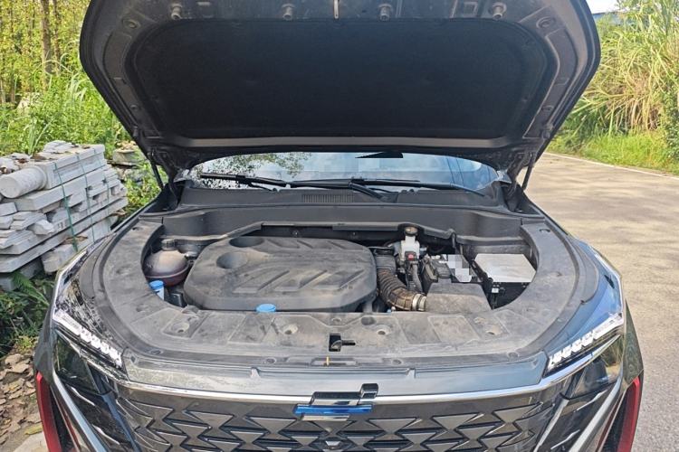 Used CHANGAN OSHAN Z6 2023 Blue Whale 1.5T DCT Smart Edition Engine Bay