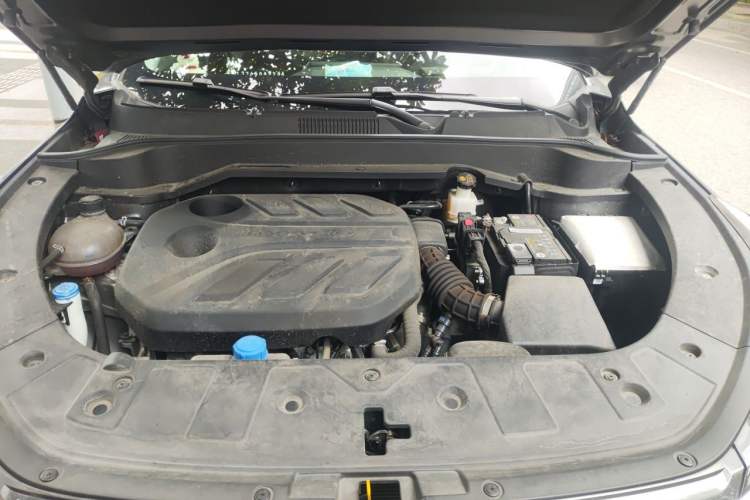 Used CHANGAN OSHAN Z6 2023 Blue Whale 1.5T DCT Luxury Model Engine Bay