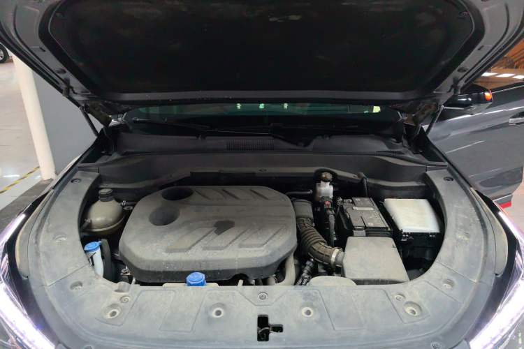 Used CHANGAN OSHAN Z6 2023 Blue Whale 1.5T DCT Smart Luxury Model Engine Bay