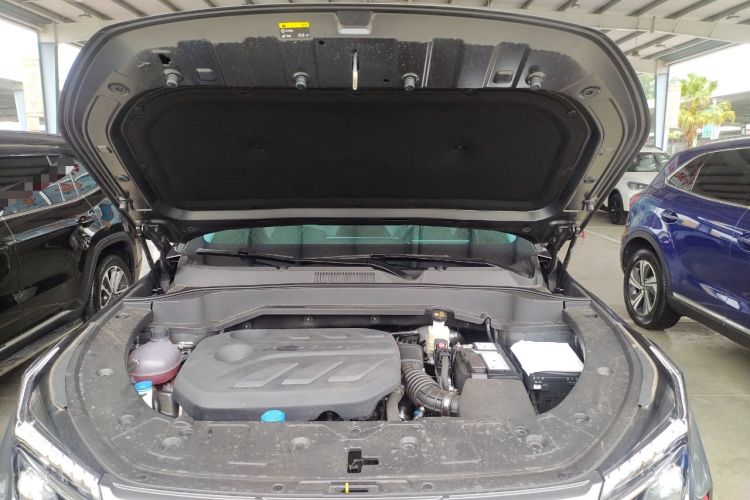 Used CHANGAN OSHAN Z6 2023 Blue Whale 1.5T DCT Smart-Led City Edition Engine Bay