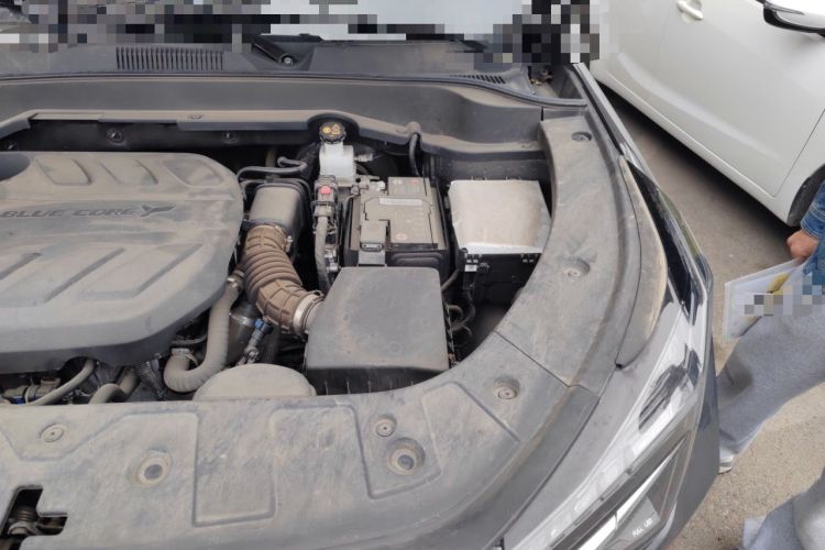 Used CHANGAN OSHAN Z6 2023 Blue Whale 1.5T DCT Smart Luxury Model Engine Bay Left