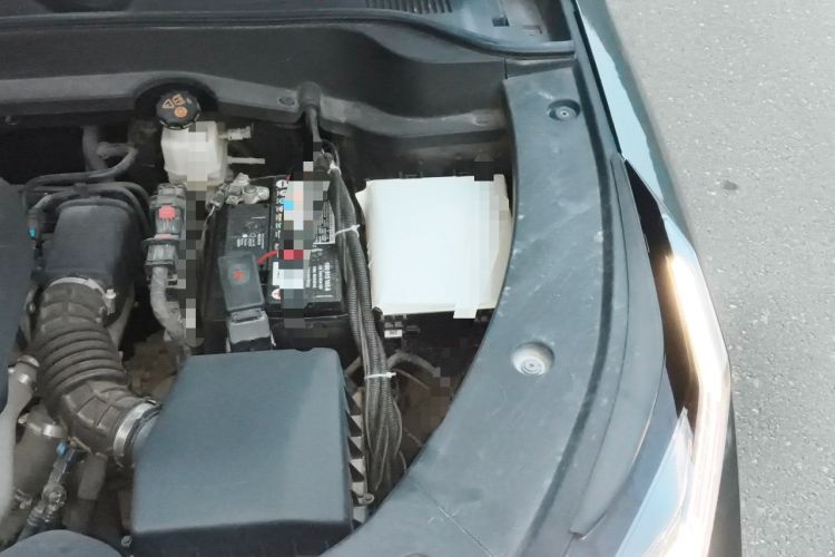 Used CHANGAN OSHAN Z6 2023 Blue Whale 1.5T DCT Smart Edition Engine Bay Left