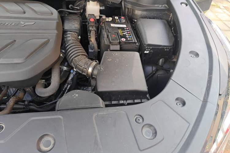Used CHANGAN OSHAN Z6 2023 Blue Whale 1.5T DCT Smart Luxury Model Engine Bay Left