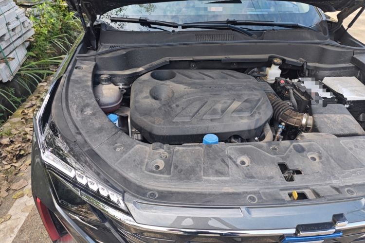 Used CHANGAN OSHAN Z6 2023 Blue Whale 1.5T DCT Smart Edition Engine Bay Right