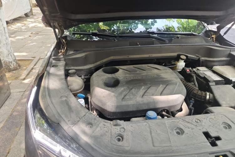 Used CHANGAN OSHAN Z6 2023 Blue Whale 1.5T DCT Smart Edition Engine Bay Right