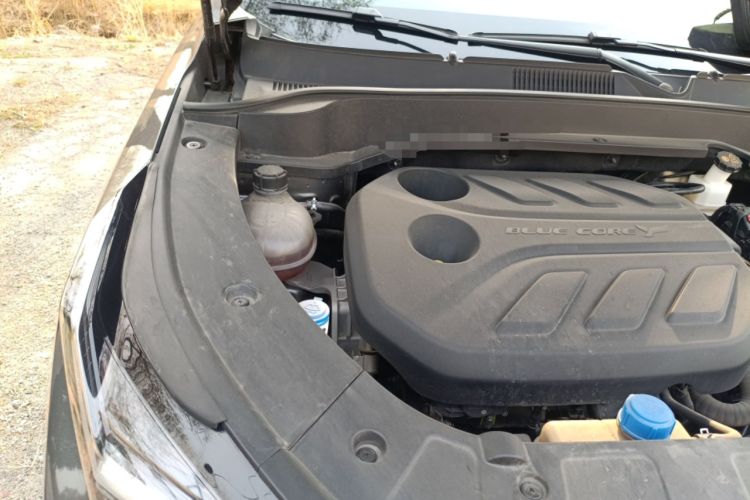 Used CHANGAN OSHAN Z6 2023 Blue Whale 1.5T DCT Smart-Led City Edition Engine Bay Right