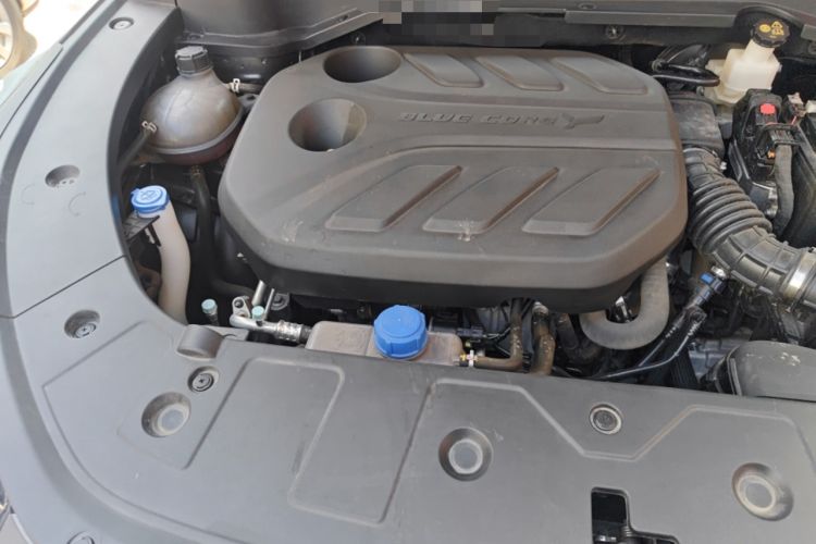 Used CHANGAN OSHAN Z6 2023 Blue Whale 1.5T DCT Smart Luxury Model Engine Bay Right