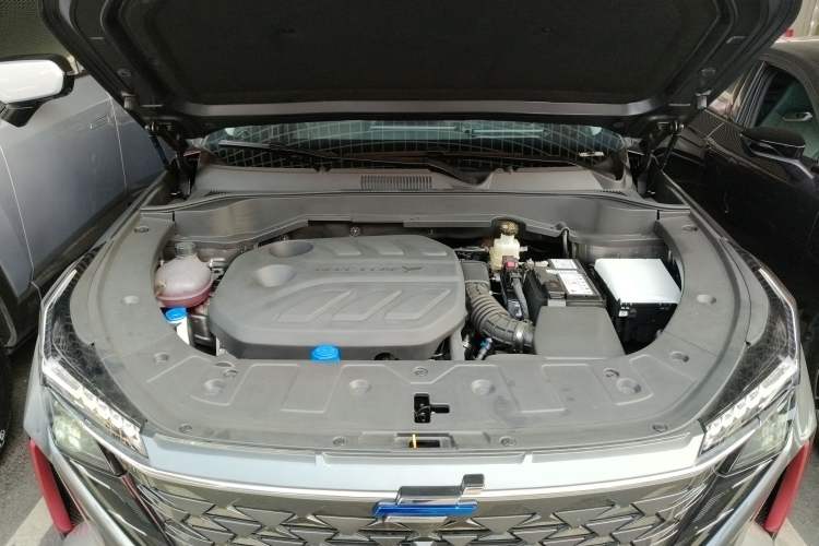 Used CHANGAN OSHAN Z6 2023 Blue Whale 1.5T DCT Smart-Led City Edition Engine Bay