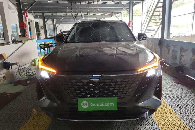 Used CHANGAN OSHAN Z6 2023 Blue Whale 1.5T DCT Smart-Led City Edition Exterior 1
