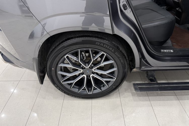 Used CHANGAN OSHAN Z6 2023 Blue Whale 1.5T DCT Smart Edition Exterior 10