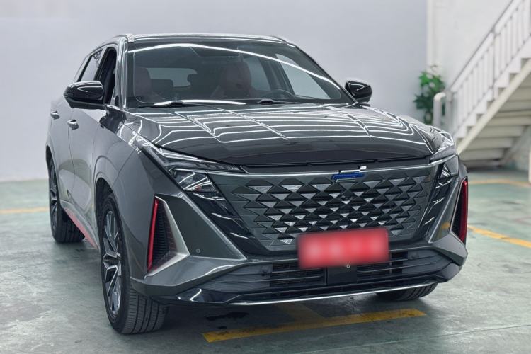 Used CHANGAN OSHAN Z6 2023 Blue Whale 1.5T DCT Smart Luxury Model Exterior 2