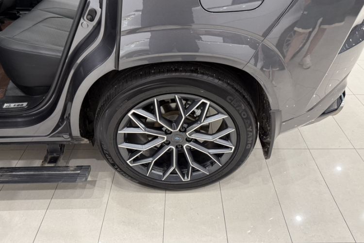 Used CHANGAN OSHAN Z6 2023 Blue Whale 1.5T DCT Smart Edition Exterior 8