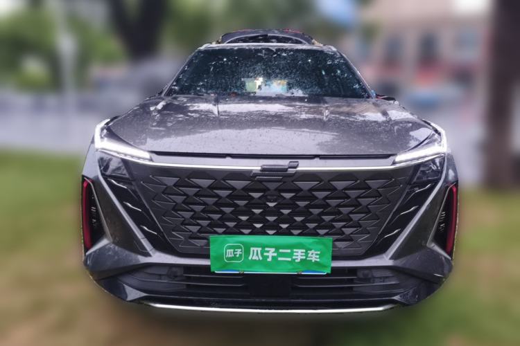 Used CHANGAN OSHAN Z6 2023 Blue Whale 1.5T DCT Smart Luxury Model Front