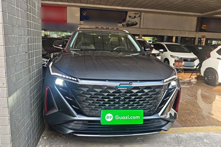 Used CHANGAN OSHAN Z6 2023 Blue Whale 1.5T DCT Smart-Led City Edition Front
