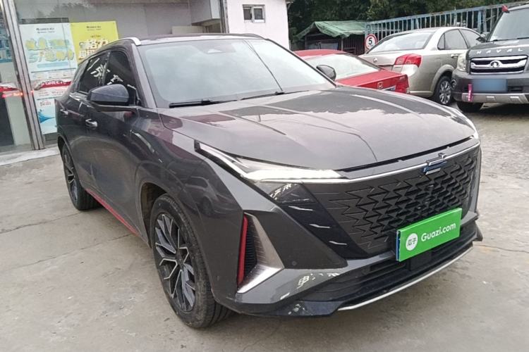 Used CHANGAN OSHAN Z6 2023 Blue Whale 1.5T DCT Smart Navigation Model Front Right 45 Deg