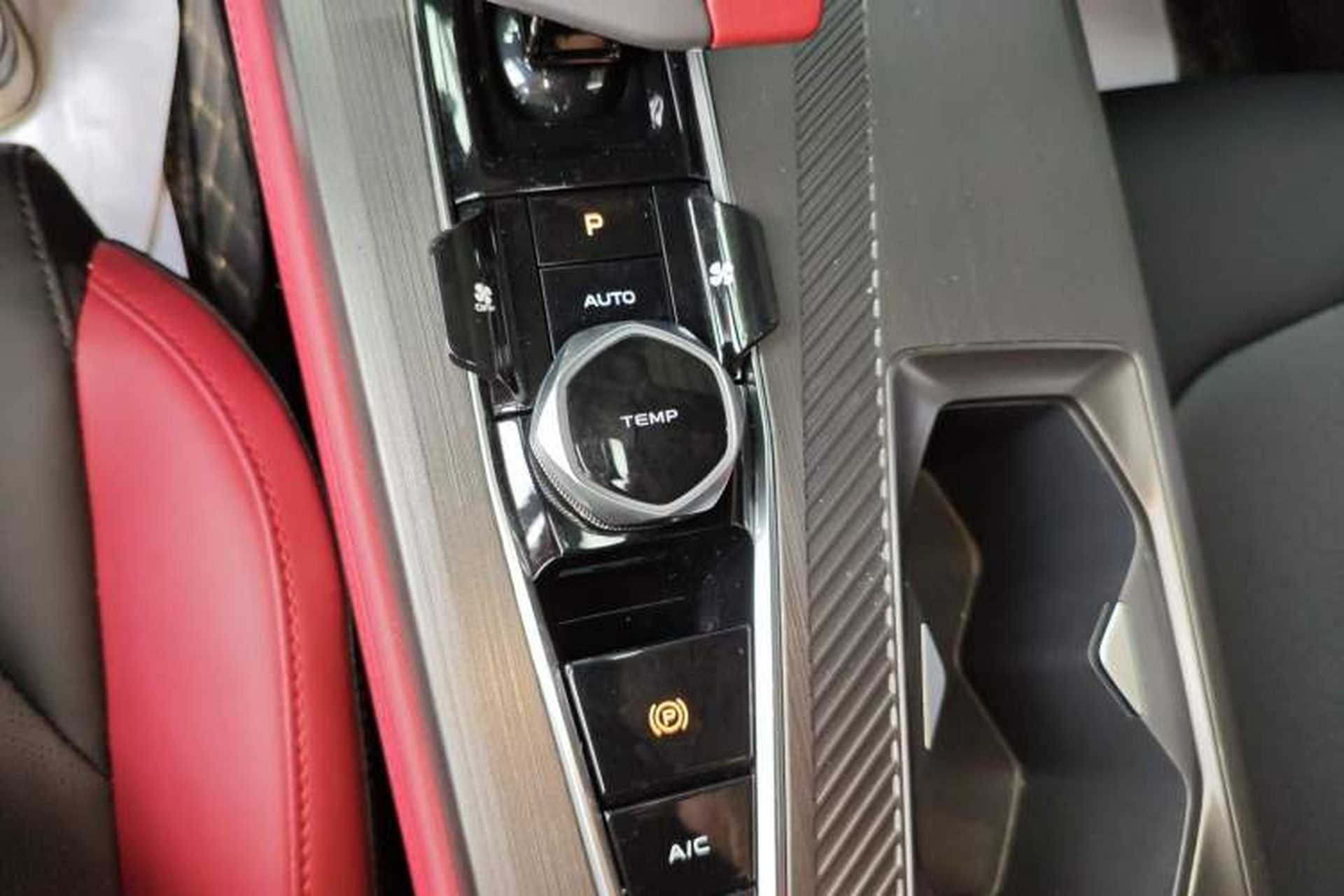 Used CHANGAN OSHAN Z6 2023 Blue Whale 1.5T DCT Smart Luxury Model Gear Lever