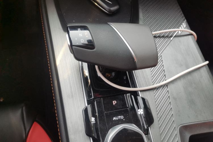 Used CHANGAN OSHAN Z6 2023 Blue Whale 1.5T DCT Luxury Model Gear Lever