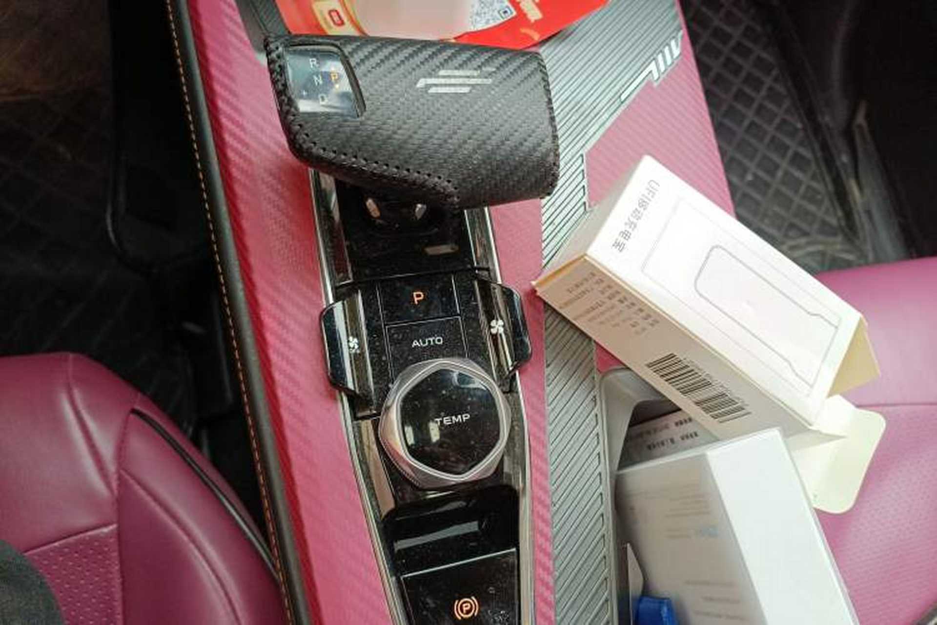 Used CHANGAN OSHAN Z6 2023 Blue Whale 1.5T DCT Smart Edition Gear Lever