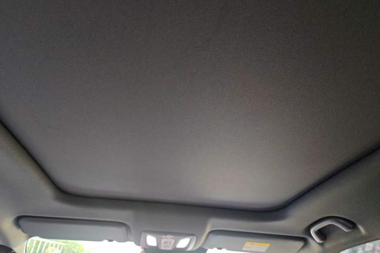 Used CHANGAN OSHAN Z6 2023 Blue Whale 1.5T DCT Smart Luxury Model Headliner