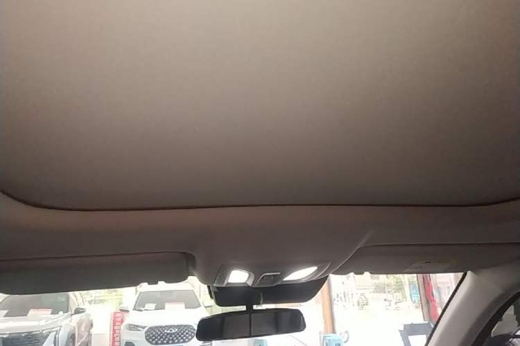 Used CHANGAN OSHAN Z6 2023 Blue Whale 1.5T DCT Smart-Led City Edition Headliner