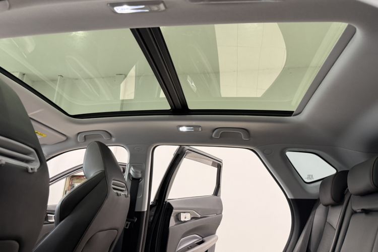 Used CHANGAN OSHAN Z6 2023 Blue Whale 1.5T DCT Smart Edition Headliner
