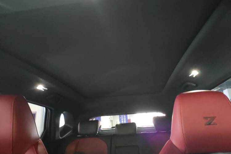 Used CHANGAN OSHAN Z6 2023 Blue Whale 2.0T Automatic Zhiyuan Model Headliner