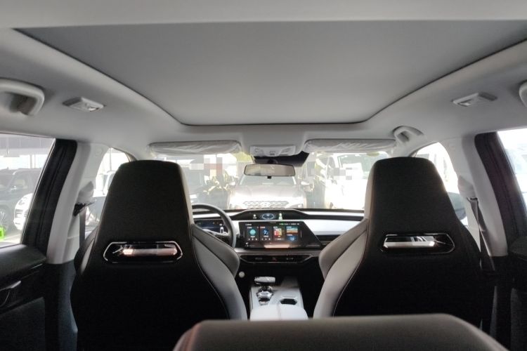 Used CHANGAN OSHAN Z6 2023 Blue Whale 1.5T DCT Smart-Led City Edition Headliner