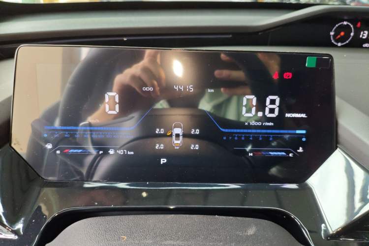Used CHANGAN OSHAN Z6 2023 Blue Whale 1.5T DCT Smart Luxury Model Instrument Cluster