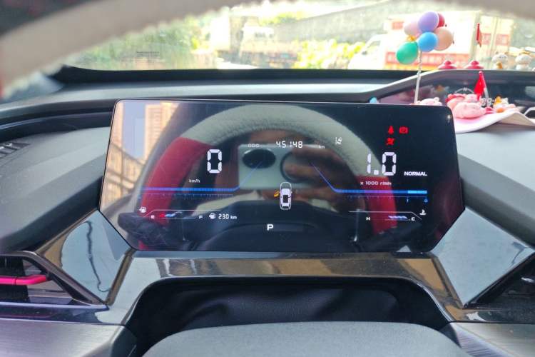 Used CHANGAN OSHAN Z6 2023 Blue Whale 1.5T DCT Smart Luxury Model Instrument Cluster