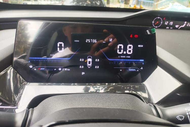 Used CHANGAN OSHAN Z6 2023 Blue Whale 1.5T DCT Luxury Model Instrument Cluster