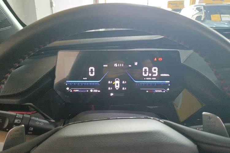 Used CHANGAN OSHAN Z6 2023 Blue Whale 1.5T DCT Smart Luxury Model Instrument Cluster