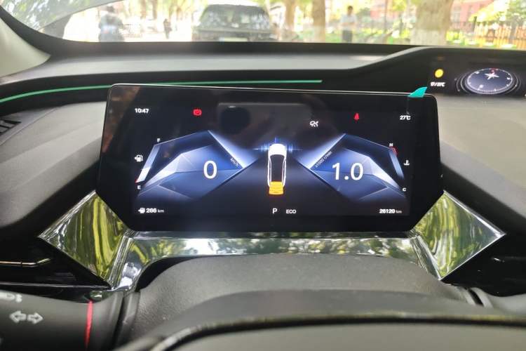 Used CHANGAN OSHAN Z6 2023 Blue Whale 1.5T DCT Smart Edition Instrument Cluster