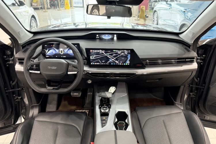 Used CHANGAN OSHAN Z6 2023 Blue Whale 1.5T DCT Smart Edition Interior 1