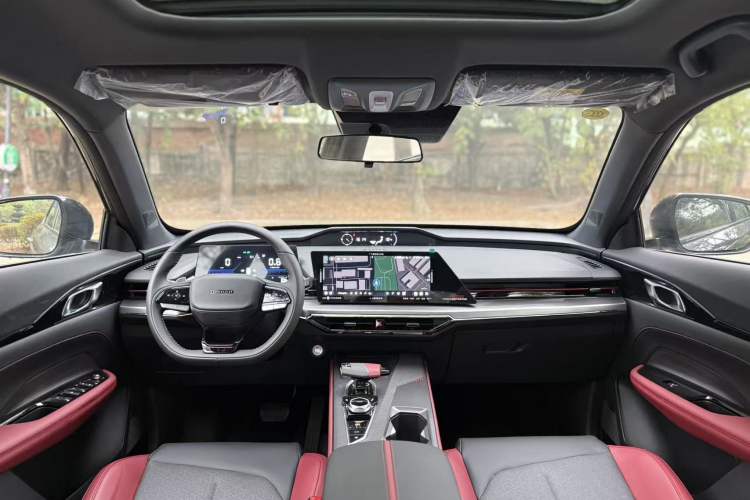 Used CHANGAN OSHAN Z6 2023 Blue Whale 1.5T DCT Smart Luxury Model Interior 2