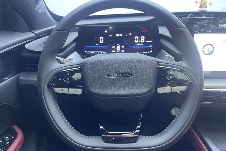 Used CHANGAN OSHAN Z6 2023 Blue Whale 1.5T DCT Smart Luxury Model Interior 2
